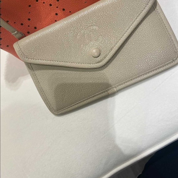 Chanel Caviar Drawstring Perforated Bucket Bag Coral Pink Orange Silver HW - Picture 9 of 16